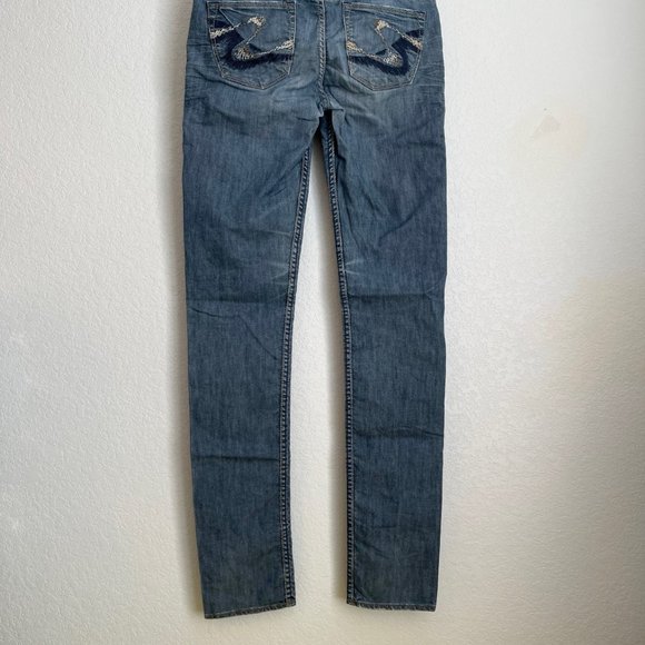 Silver Sienna Skinny Jeans, Light Wash, Size 27 - Picture 10 of 10